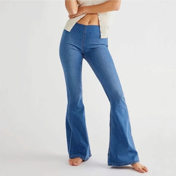 Free People Women's Penny Pull-on Flare Stretch Denim Jeans Size 25 Med Wash - Picture 4 of 16